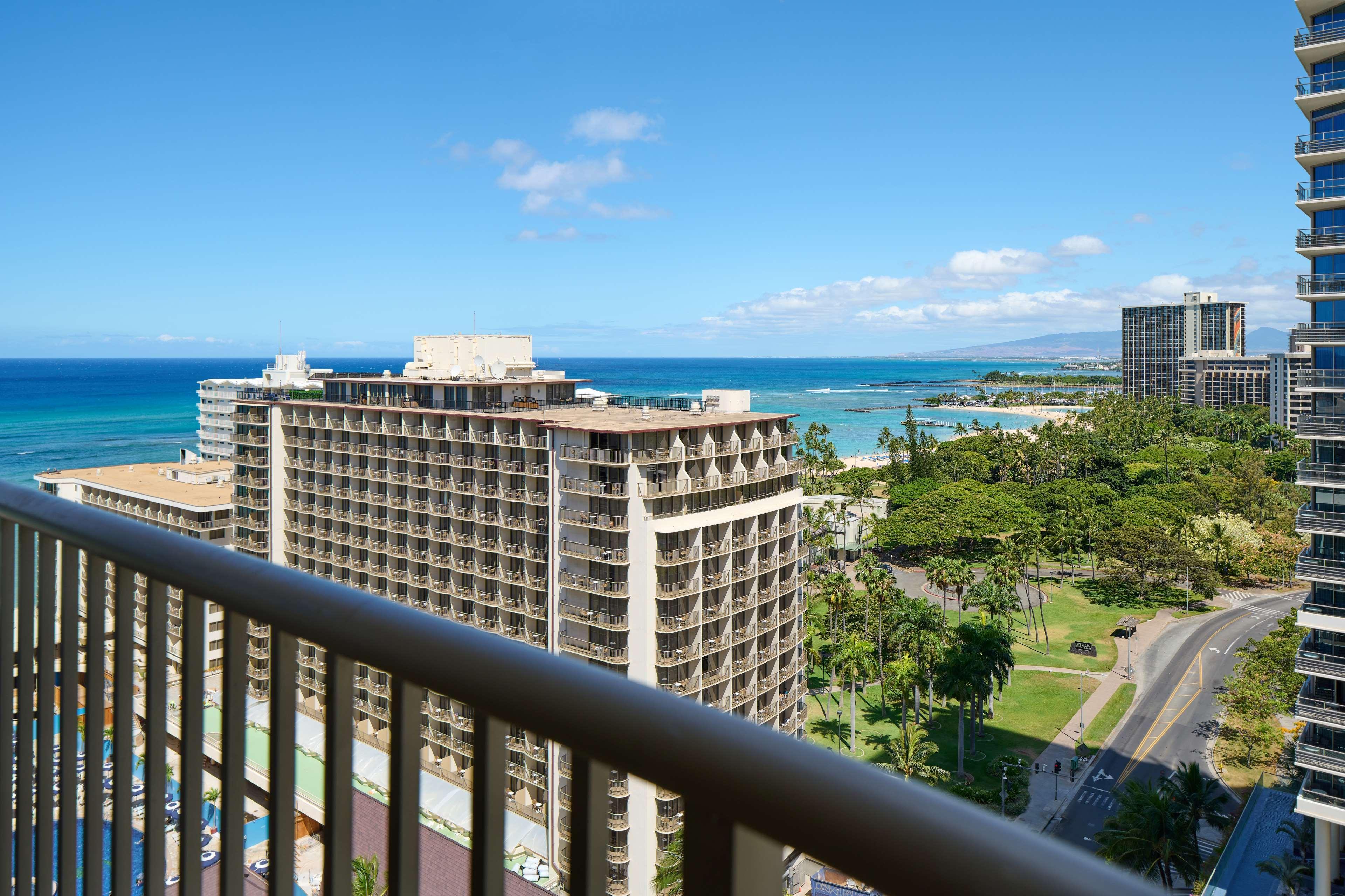 Embassy Suites By Hilton Waikiki Beach Walk Honolulu Exterior foto