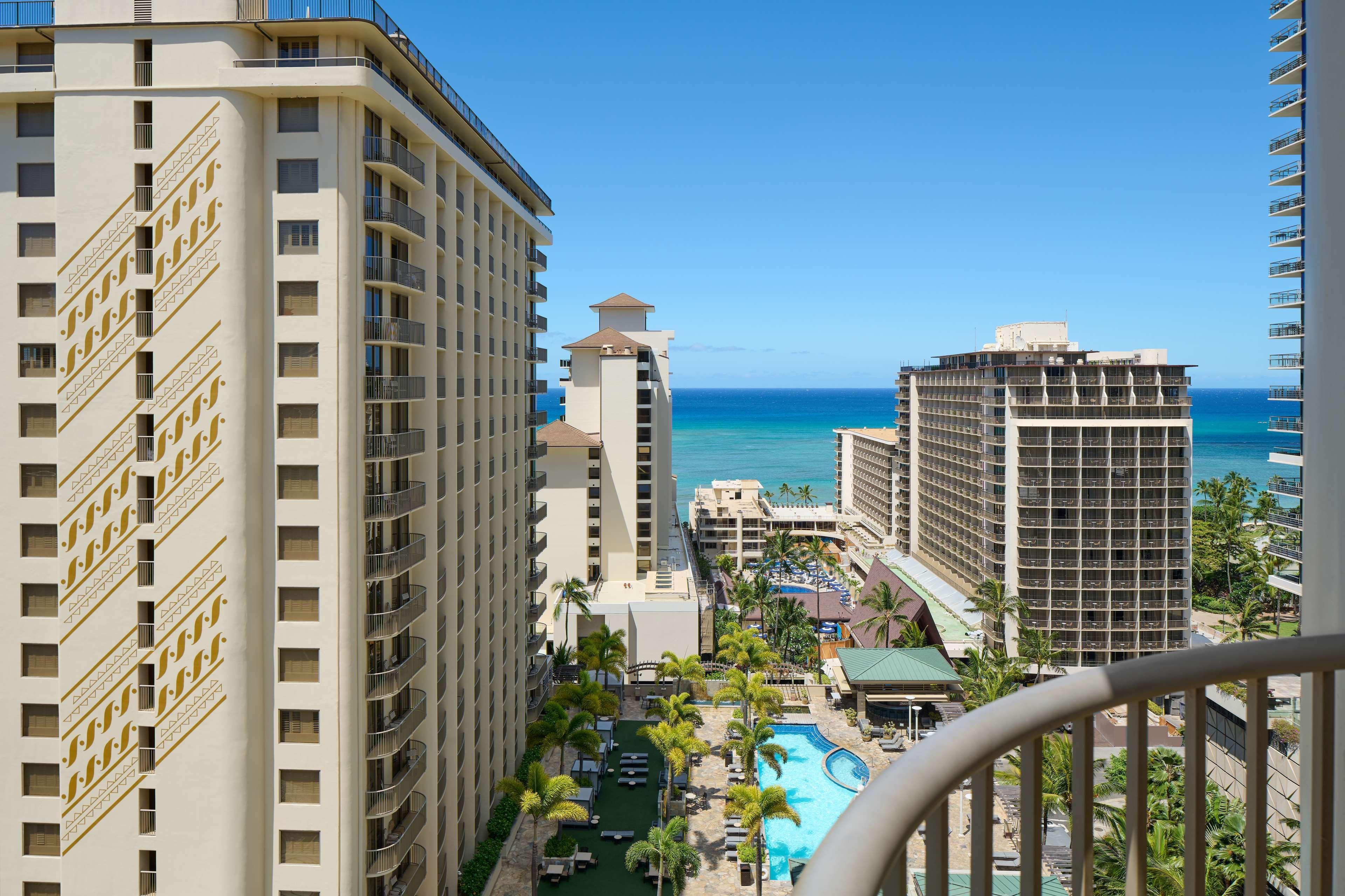 Embassy Suites By Hilton Waikiki Beach Walk Honolulu Exterior foto