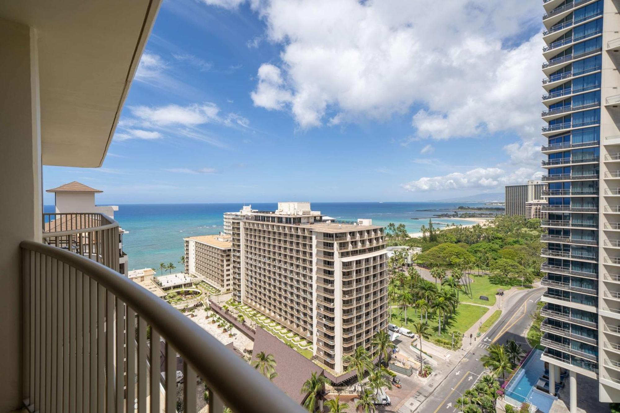 Embassy Suites By Hilton Waikiki Beach Walk Honolulu Exterior foto